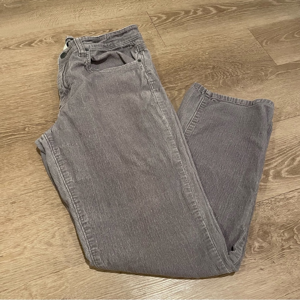 Kenneth col reaction straight leg pants gray size 32 X 30